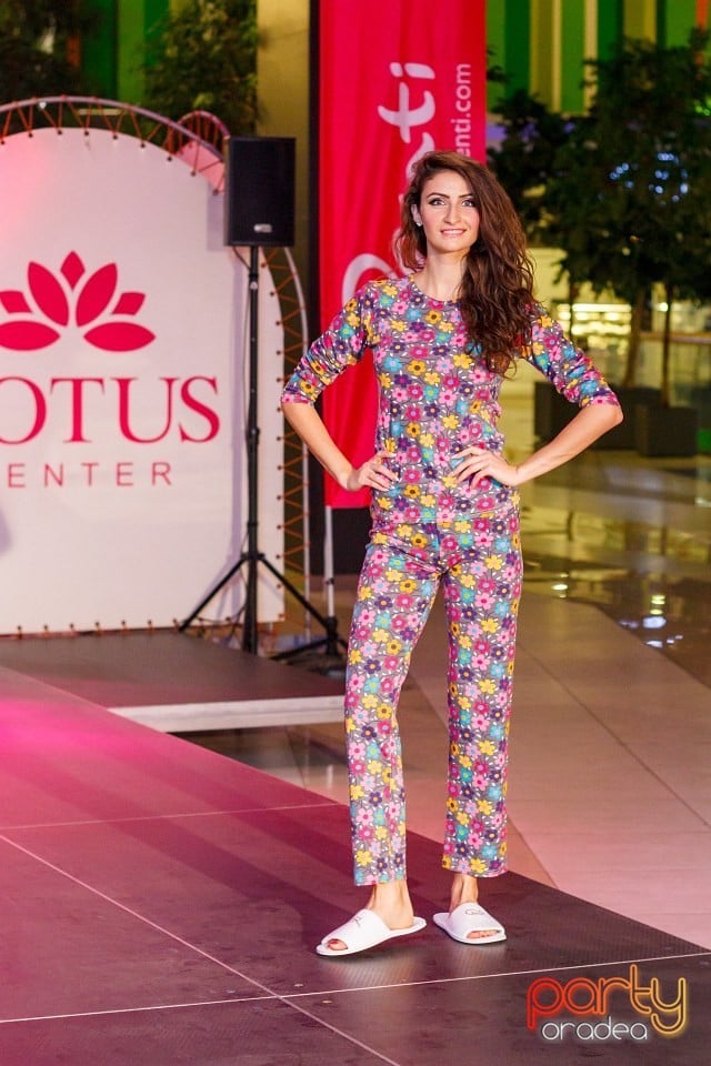 Lotus Fashion Weekend, Lotus Center