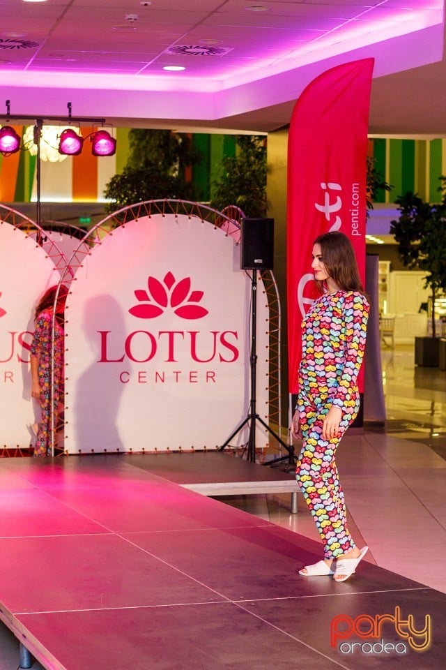 Lotus Fashion Weekend, Lotus Center