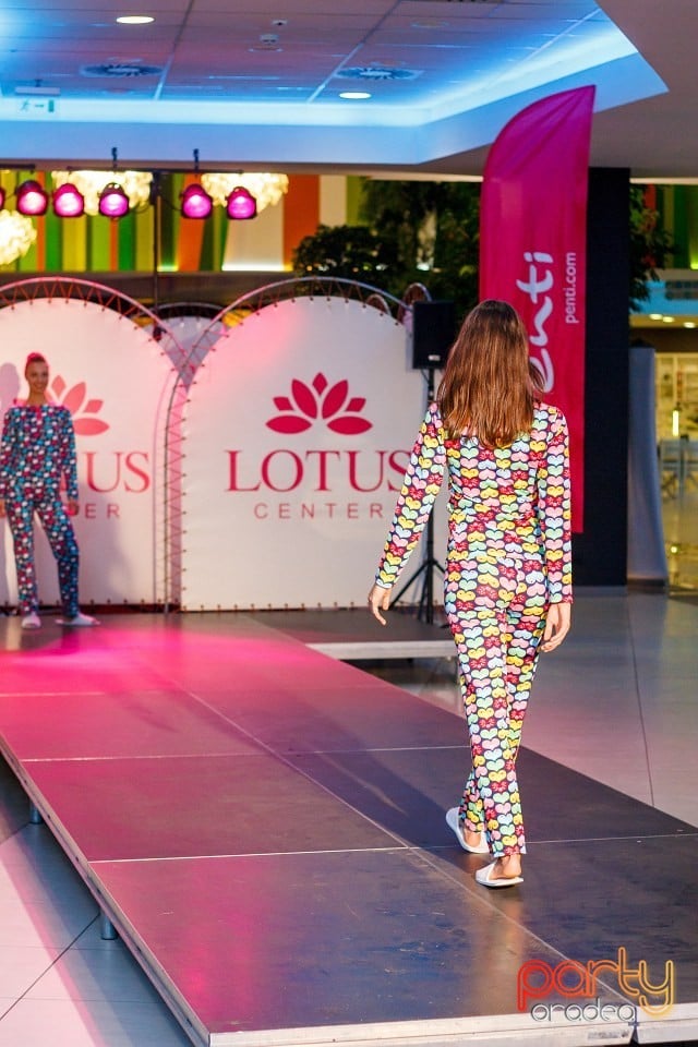 Lotus Fashion Weekend, Lotus Center