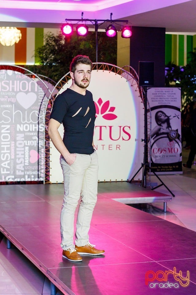 Lotus Fashion Weekend, Lotus Center