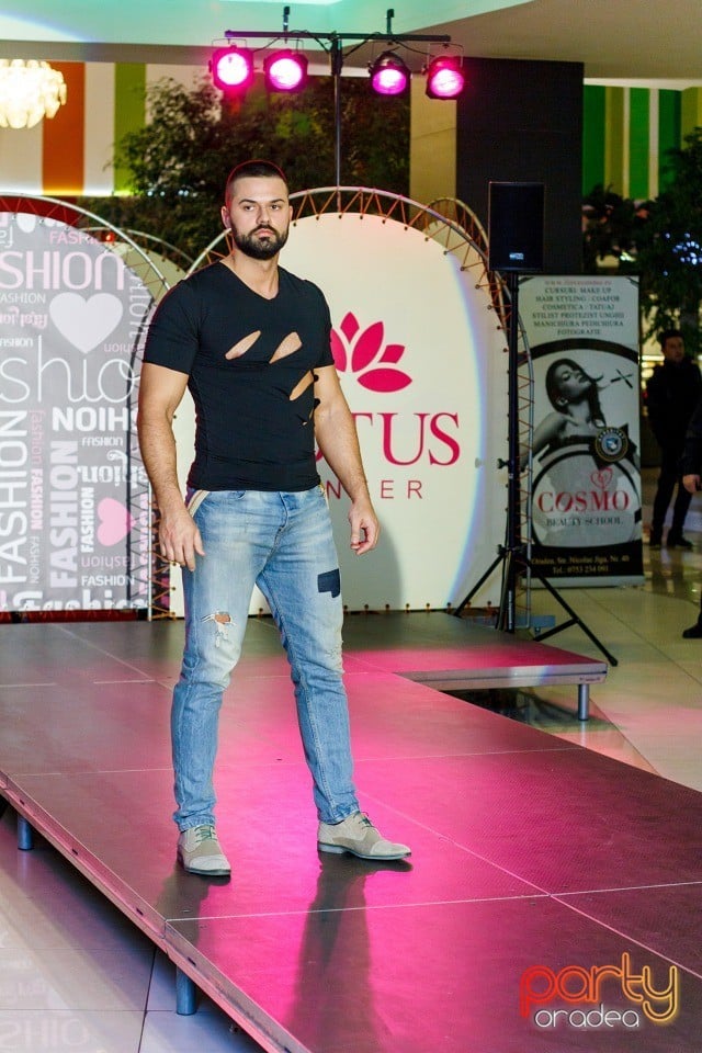 Lotus Fashion Weekend, Lotus Center