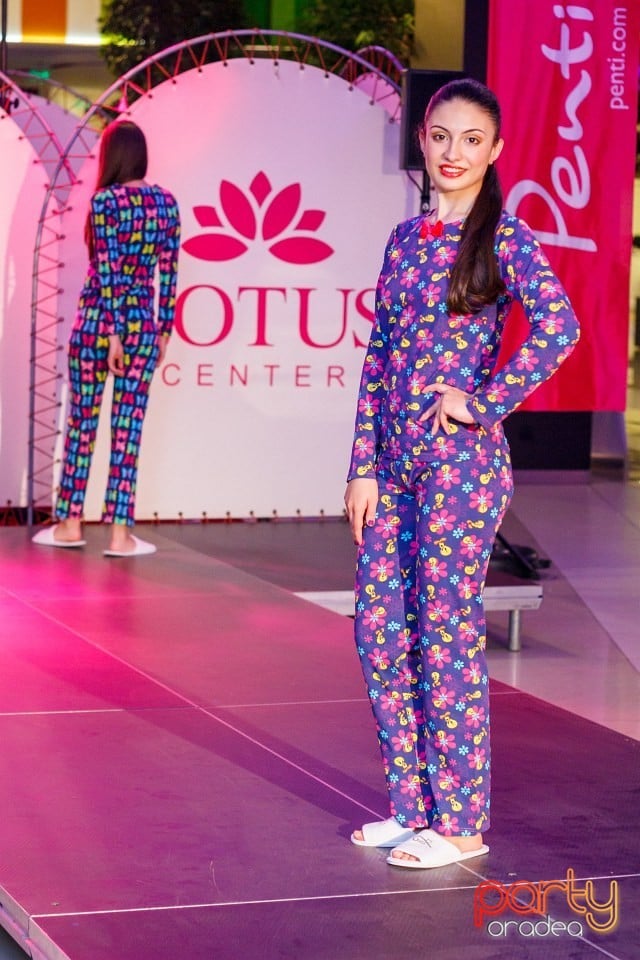 Lotus Fashion Weekend, Lotus Center