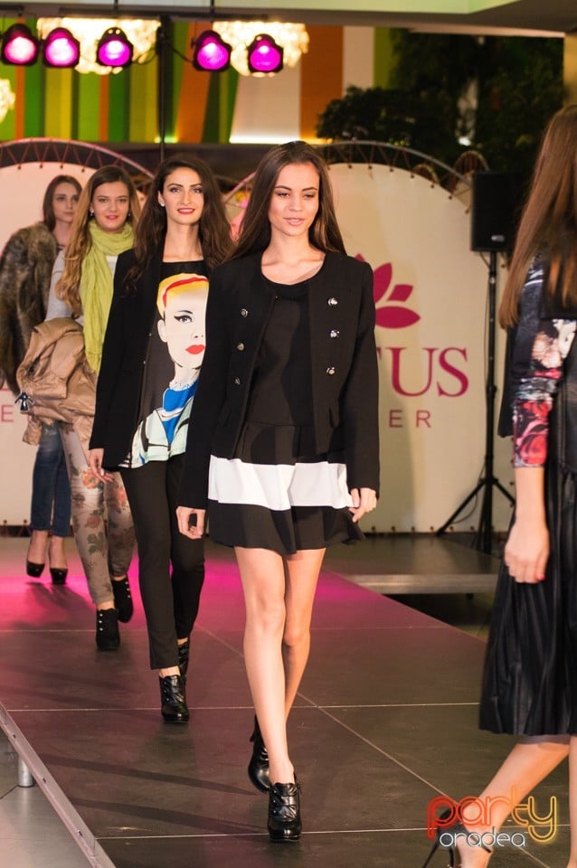 Lotus Fashion Weekend, Lotus Center