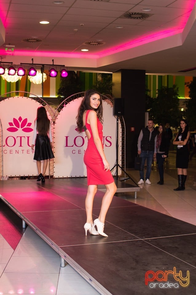 Lotus Fashion Weekend, Lotus Center