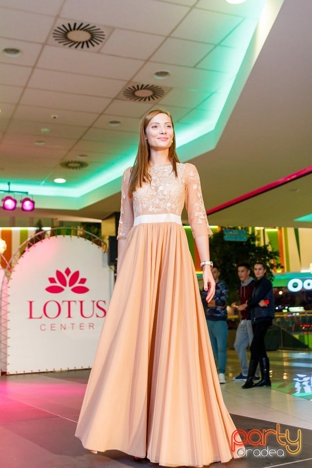 Lotus Fashion Weekend, Lotus Center