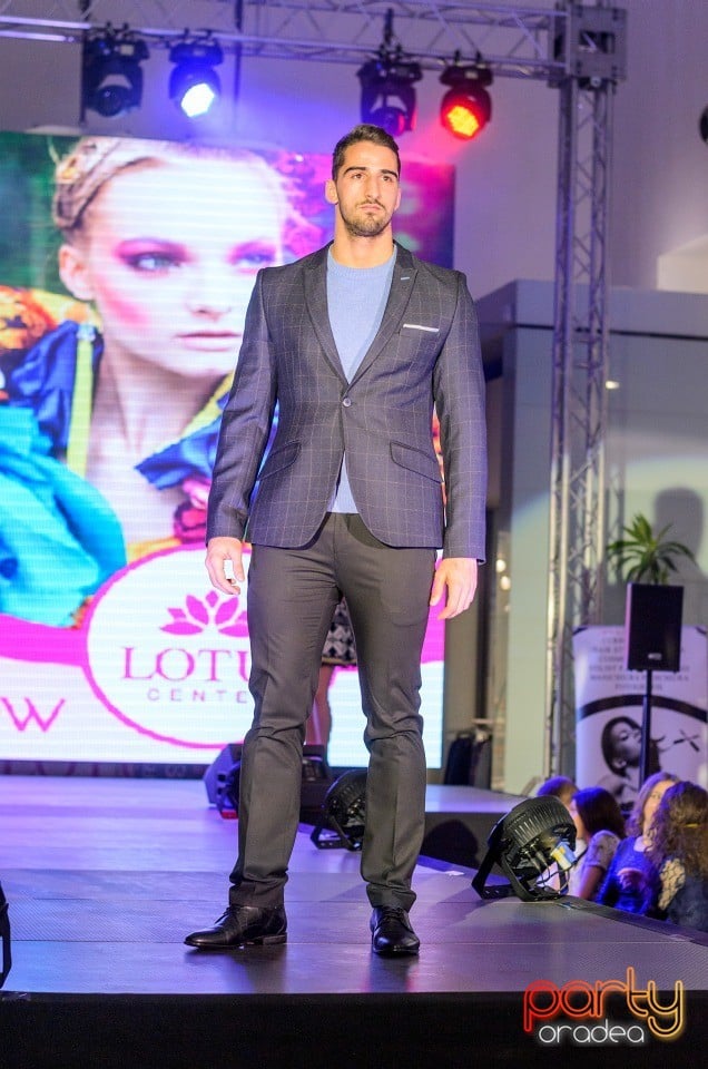 Lotus Spring Fashion Show, Lotus Center