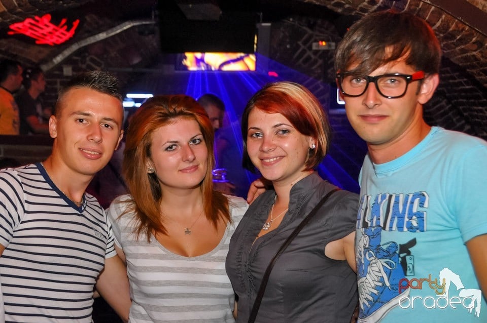 Love the Summer: Beach Party, 