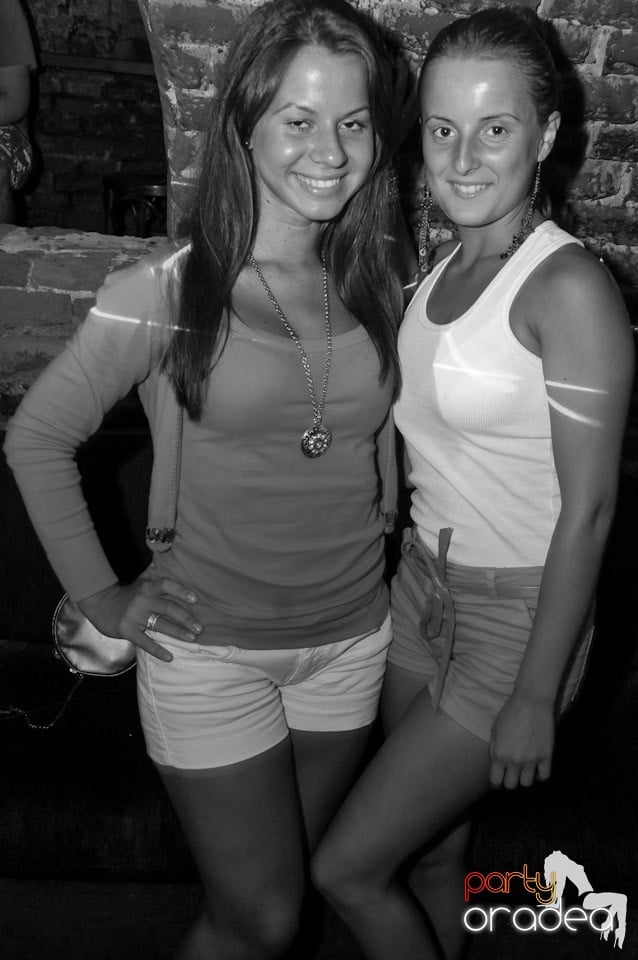 Love the Summer: Beach Party, 