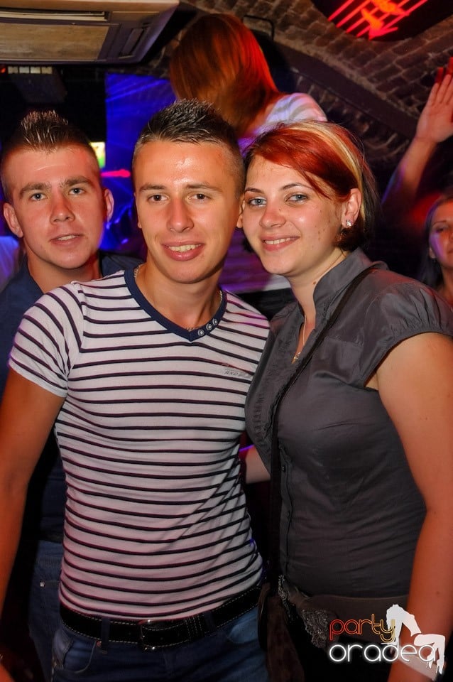 Love the Summer: Beach Party, 