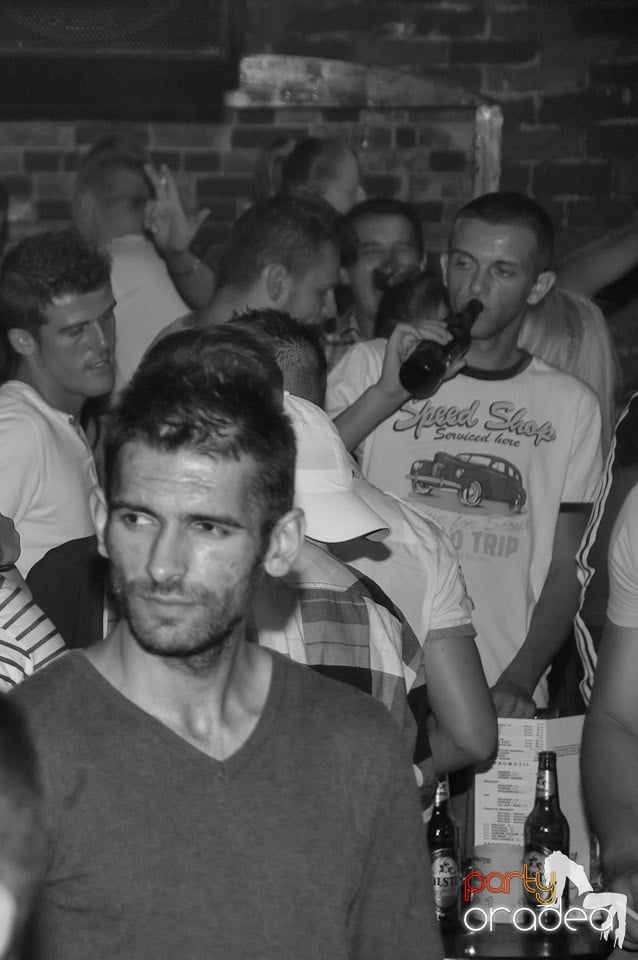 Love the Summer: Beach Party, 