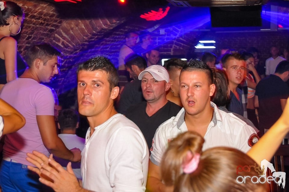 Love the Summer: Beach Party, 