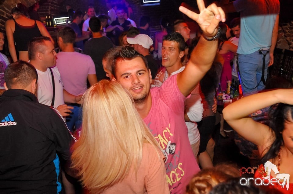 Love the Summer: Beach Party, 