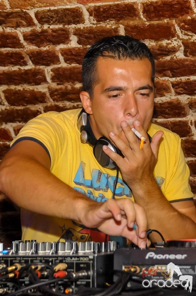 Love the Summer: Beach Party, 