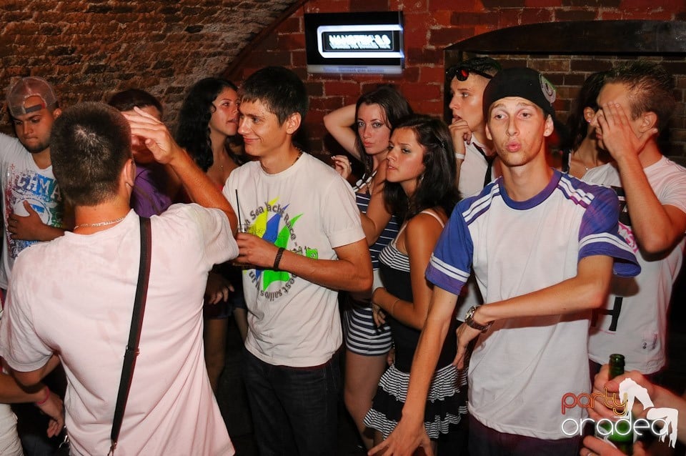 Love the Summer: Beach Party, 