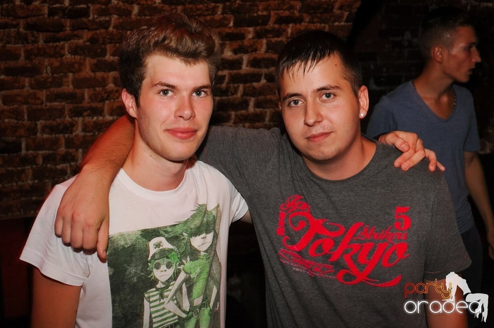 Love the Summer: Beach Party, 