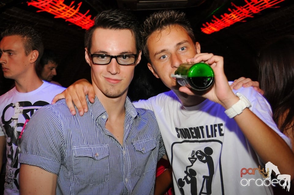 Love the Summer: Beach Party, 