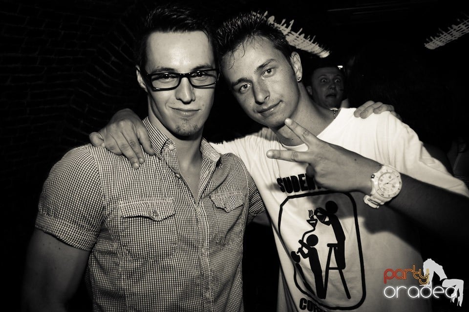 Love the Summer: Beach Party, 