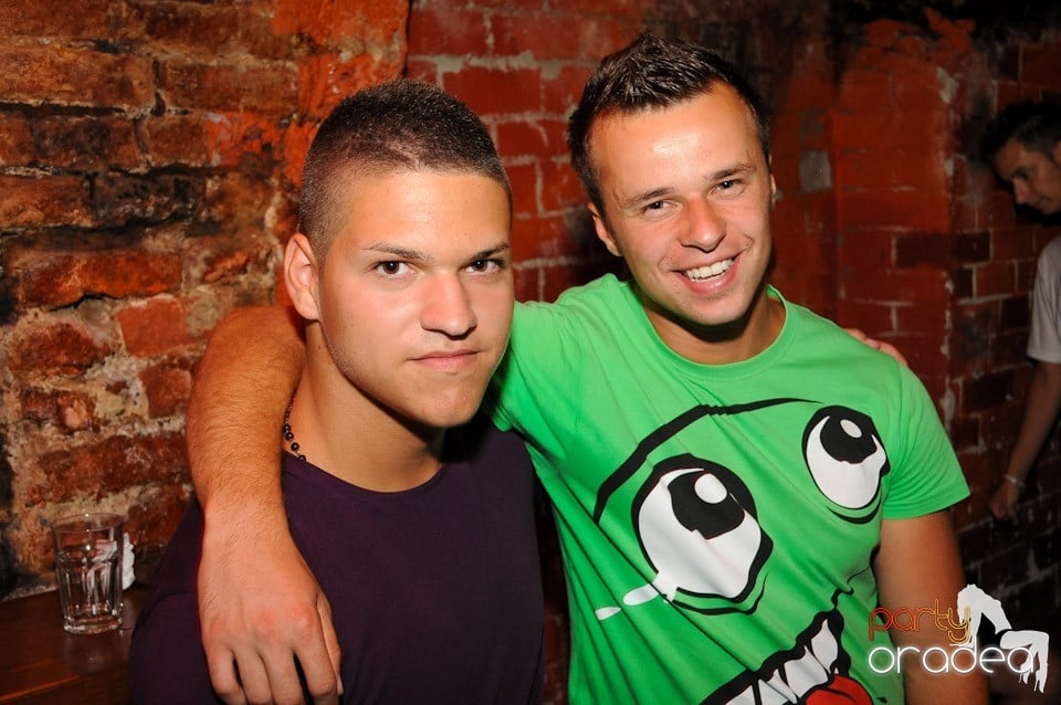 Love the Summer: Beach Party, 