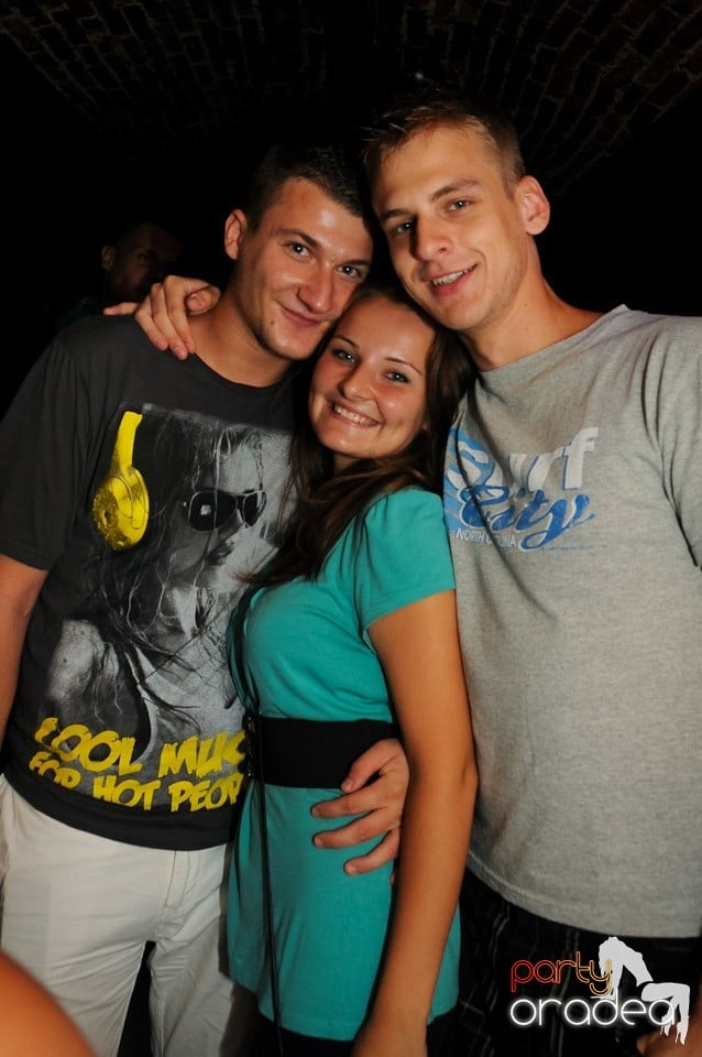 Love the Summer: Hot Promo Night, 