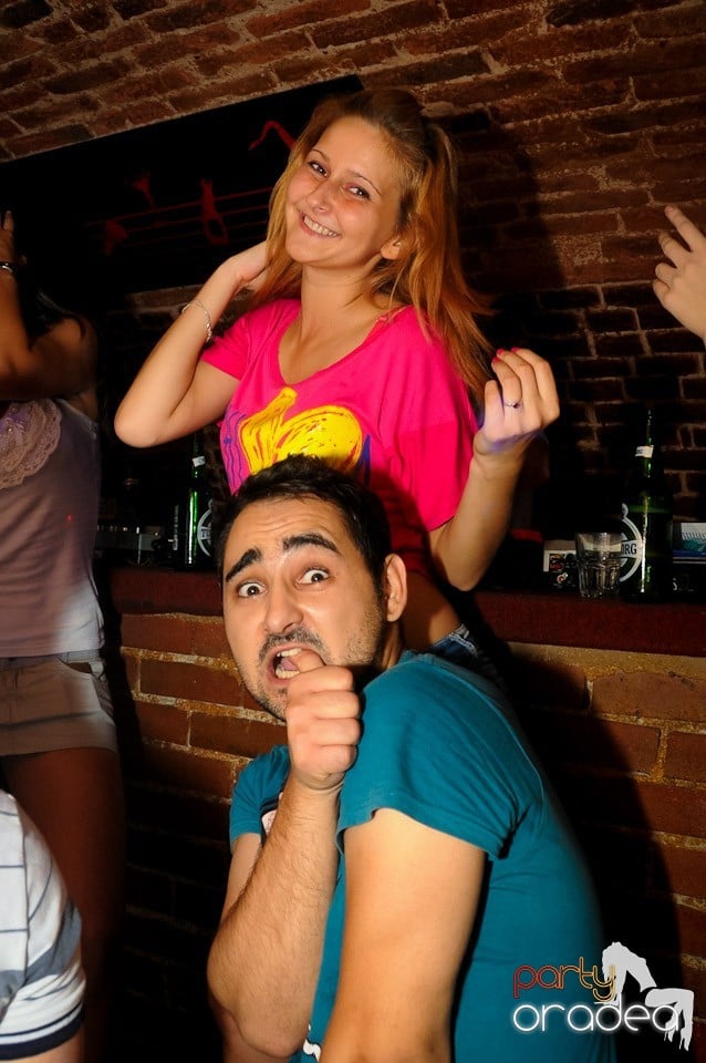 Love the Summer: Hot Promo Night, 