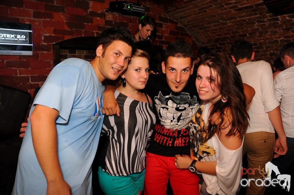 Love the Summer: Hot Promo Night, 