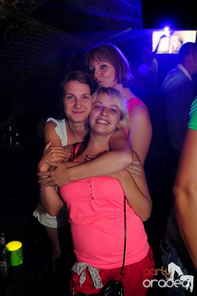 Love the Summer: Hot Promo Night, 