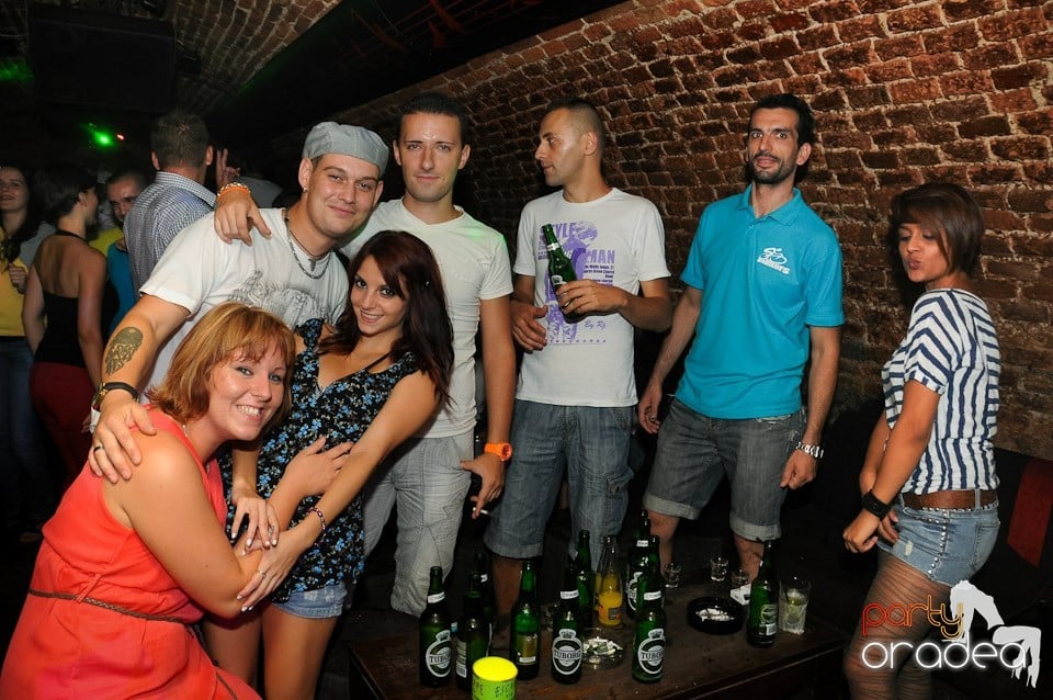 Love the Summer: Hot Promo Night, 