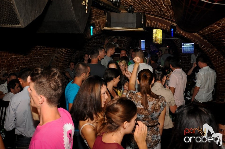 Love the Summer: Hot Promo Night, 