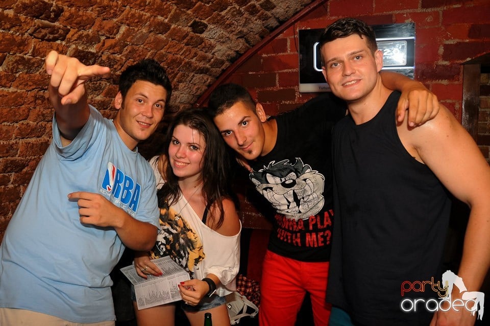 Love the Summer: Hot Promo Night, 