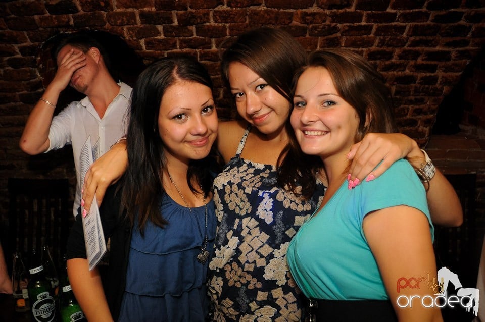 Love the Summer: Hot Promo Night, 