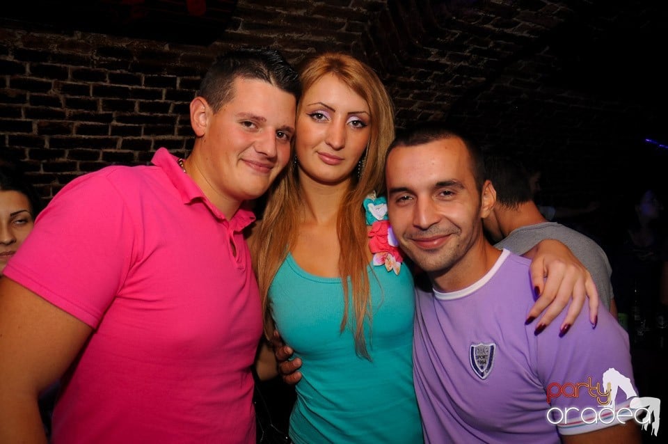 Love the Summer: Hot Promo Night, 