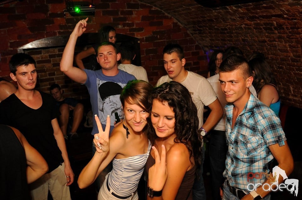 Love the Summer: Hot Promo Night, 