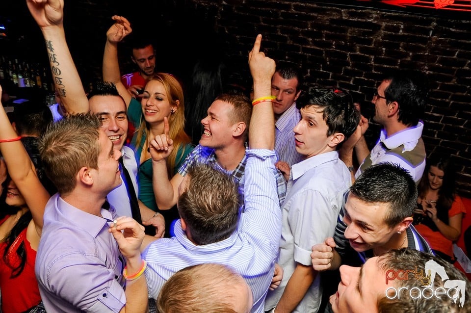 Made in Romania Party în Escape,