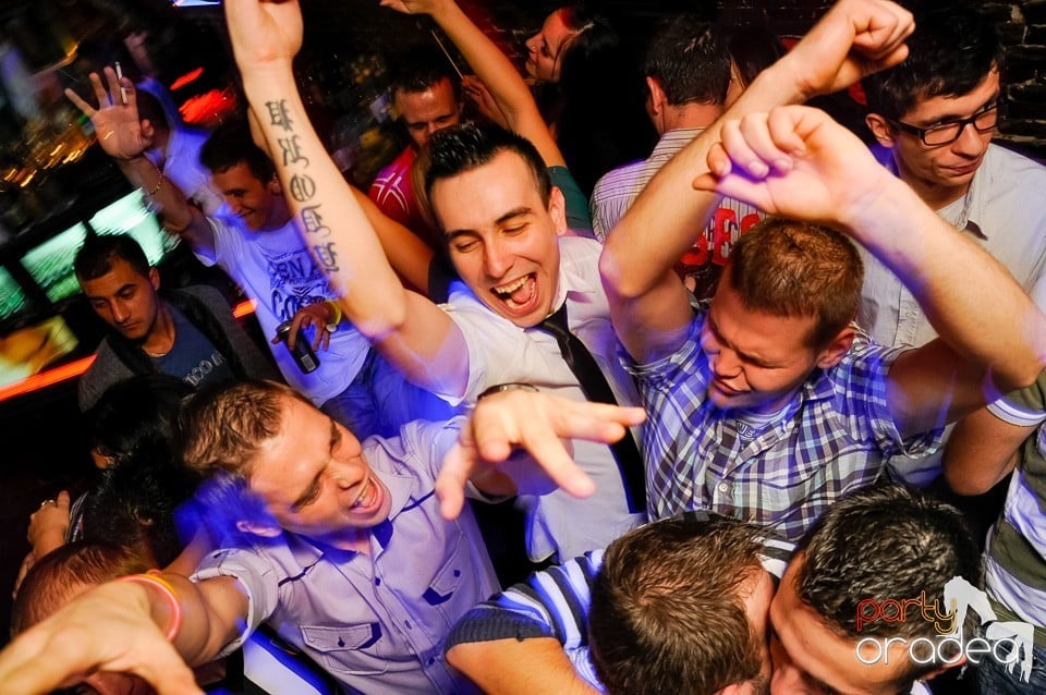 Made in Romania Party în Escape,