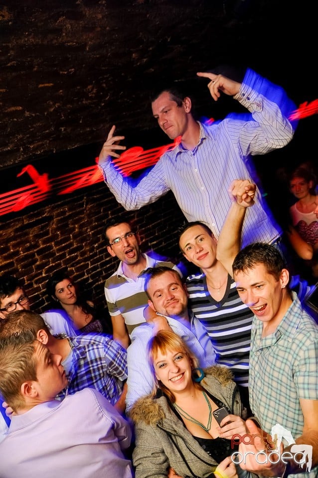 Made in Romania Party în Escape,
