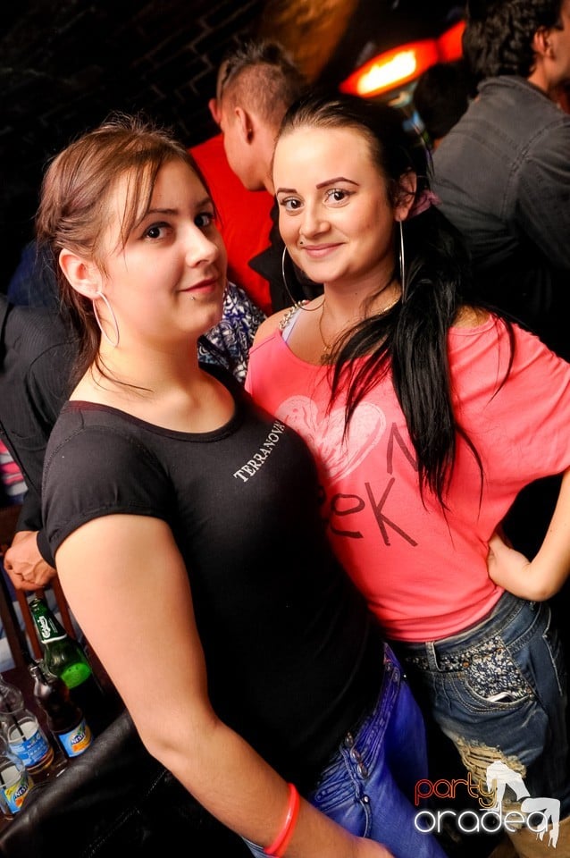 Made in Romania Party în Escape,