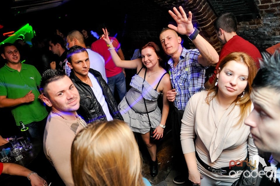 Made in Romania Party în Escape,