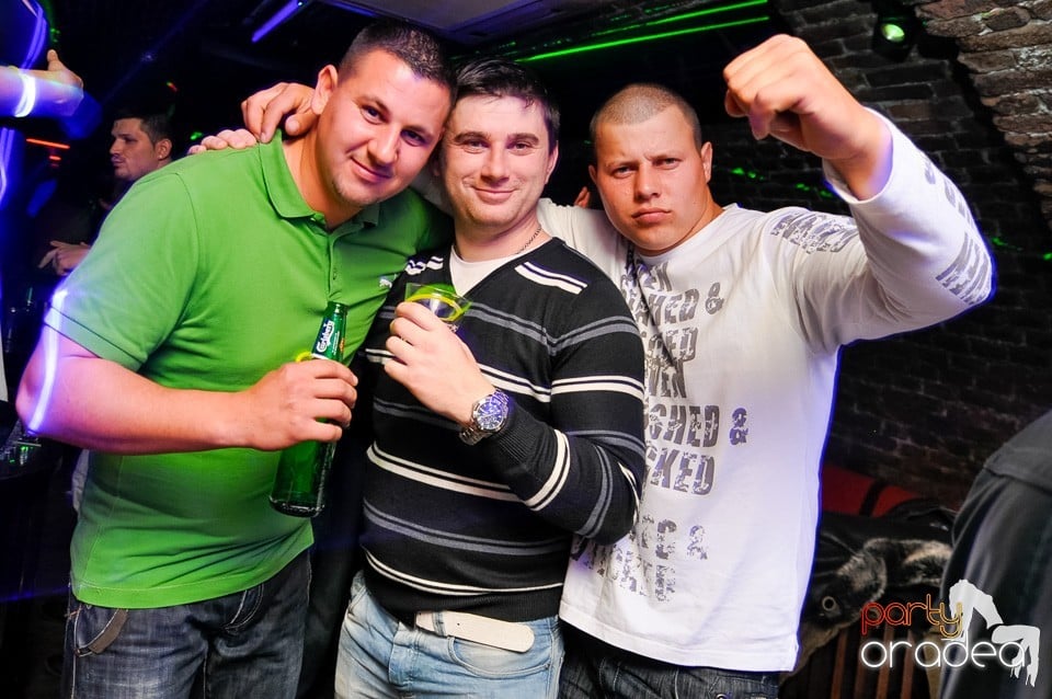 Made in Romania Party în Escape,