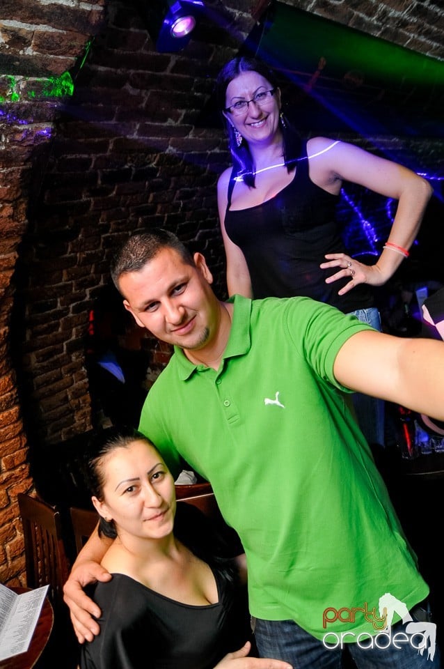 Made in Romania Party în Escape,