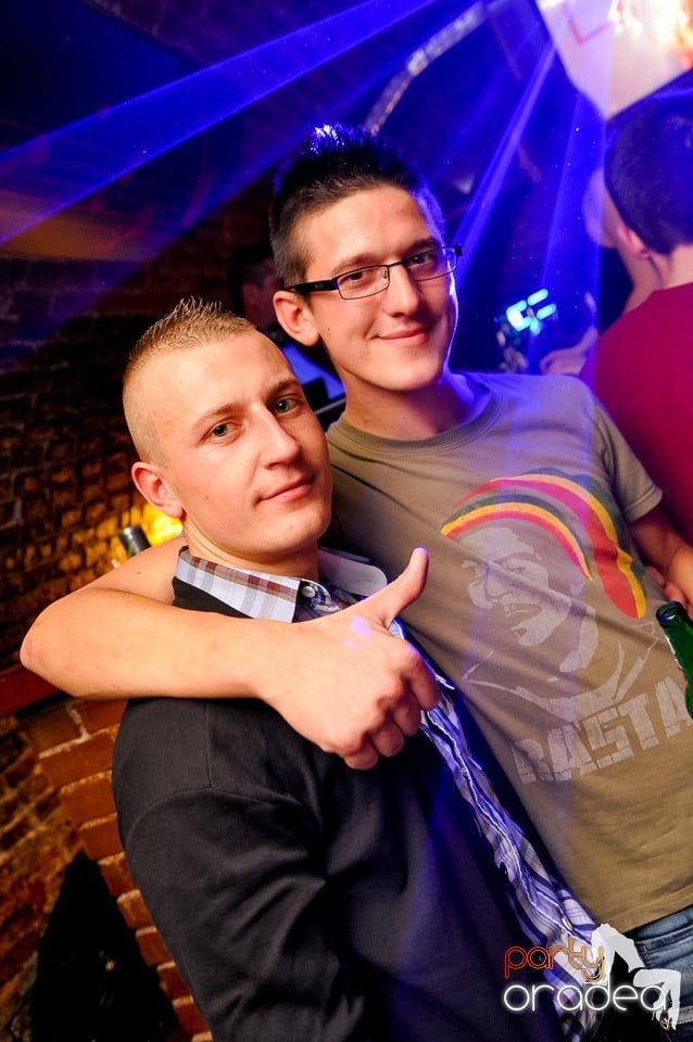 Made in Romania Party în Escape,
