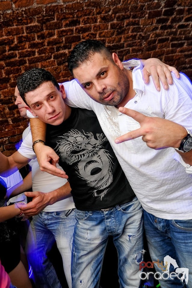 Made in Romania Party în Escape,