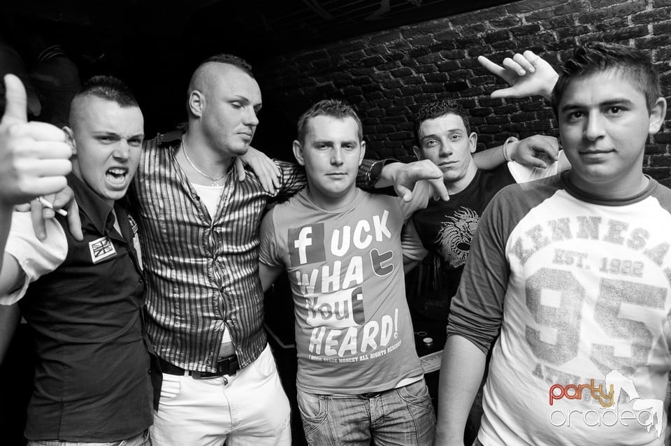 Made in Romania Party în Escape,
