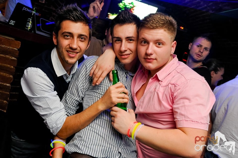Made in Romania Party în Escape,
