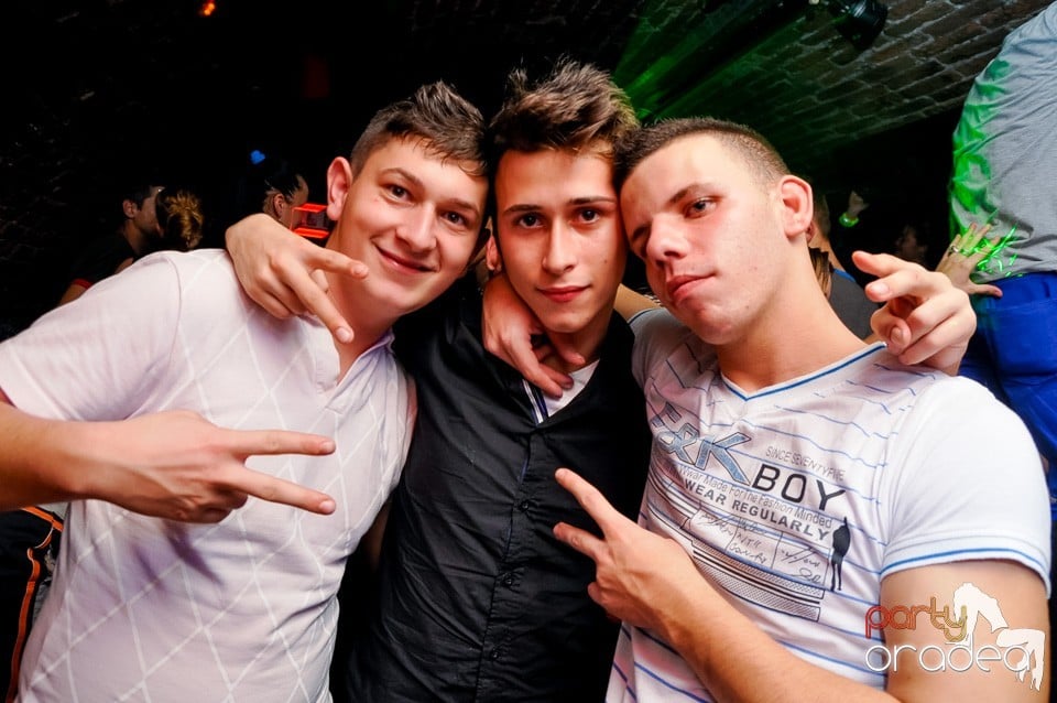 Made in Romania Party în Escape,