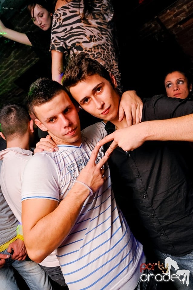 Made in Romania Party în Escape,