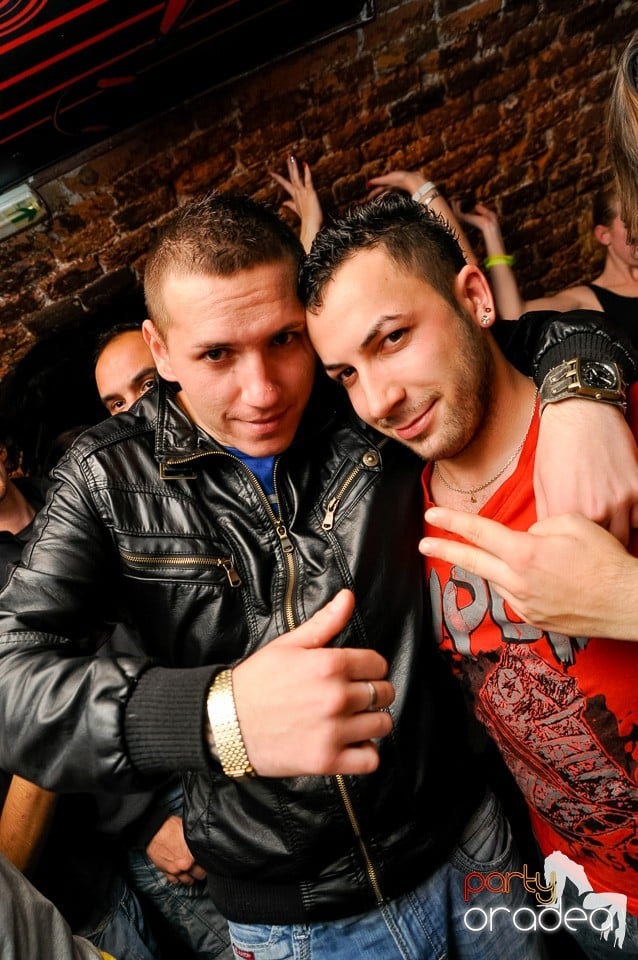 Made in Romania Party în Escape,