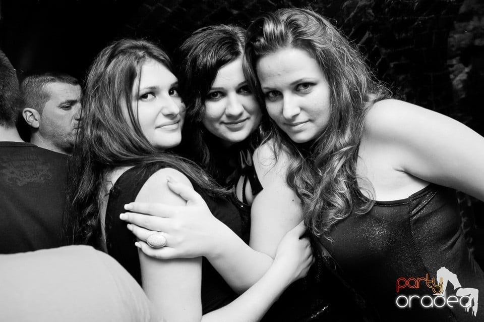 Made in Romania Party în Escape,