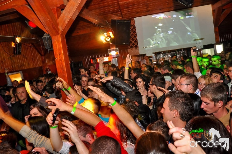 Majka & Curtis în Disco Faház,