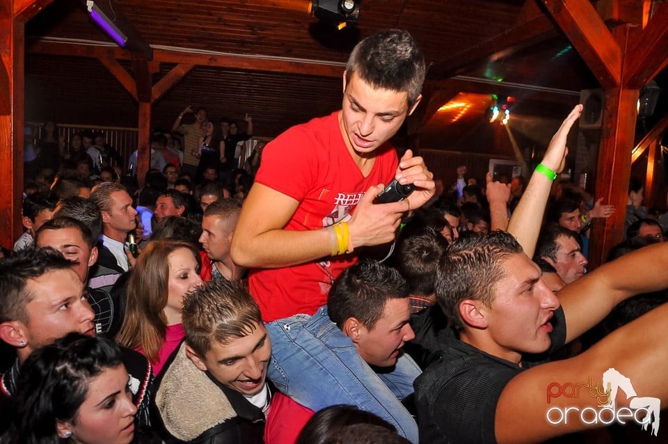 Majka & Curtis în Disco Faház,