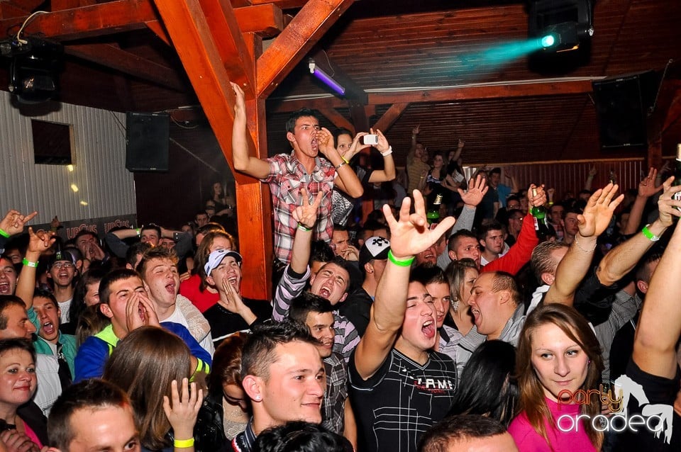 Majka & Curtis în Disco Faház,